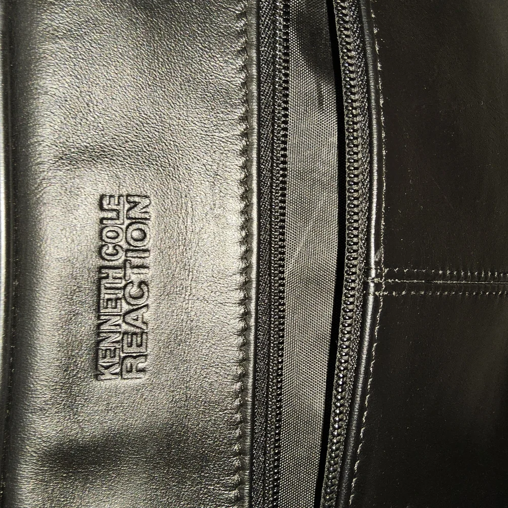 Preloved Kenneth Cole Reaction Black Laptop bag/ Briefcase Professional Design